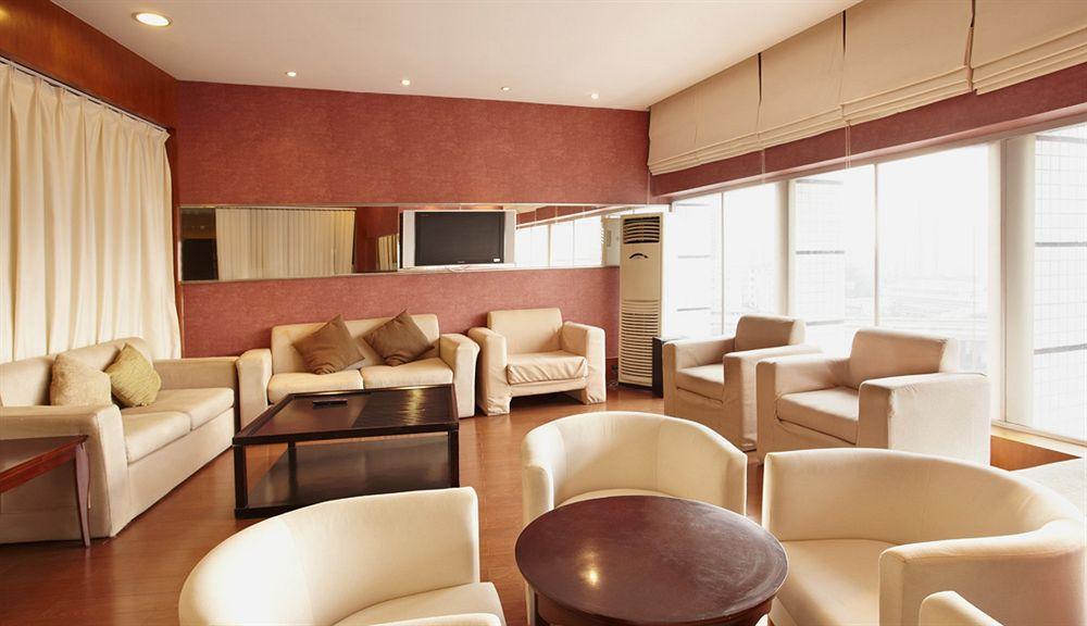 Warm Yes Business Hotel Guangzhou Buitenkant foto