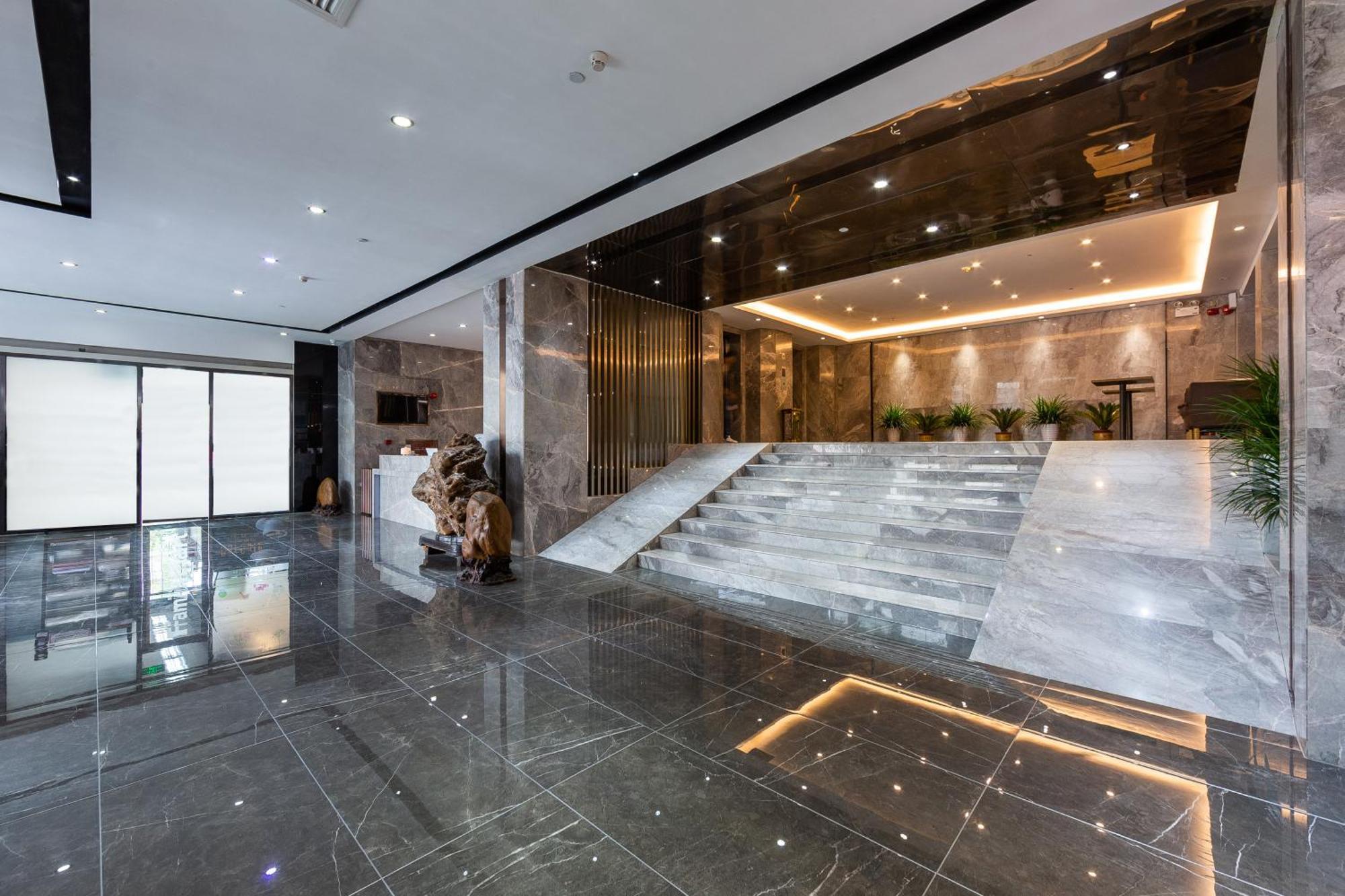 Warm Yes Business Hotel Guangzhou Buitenkant foto