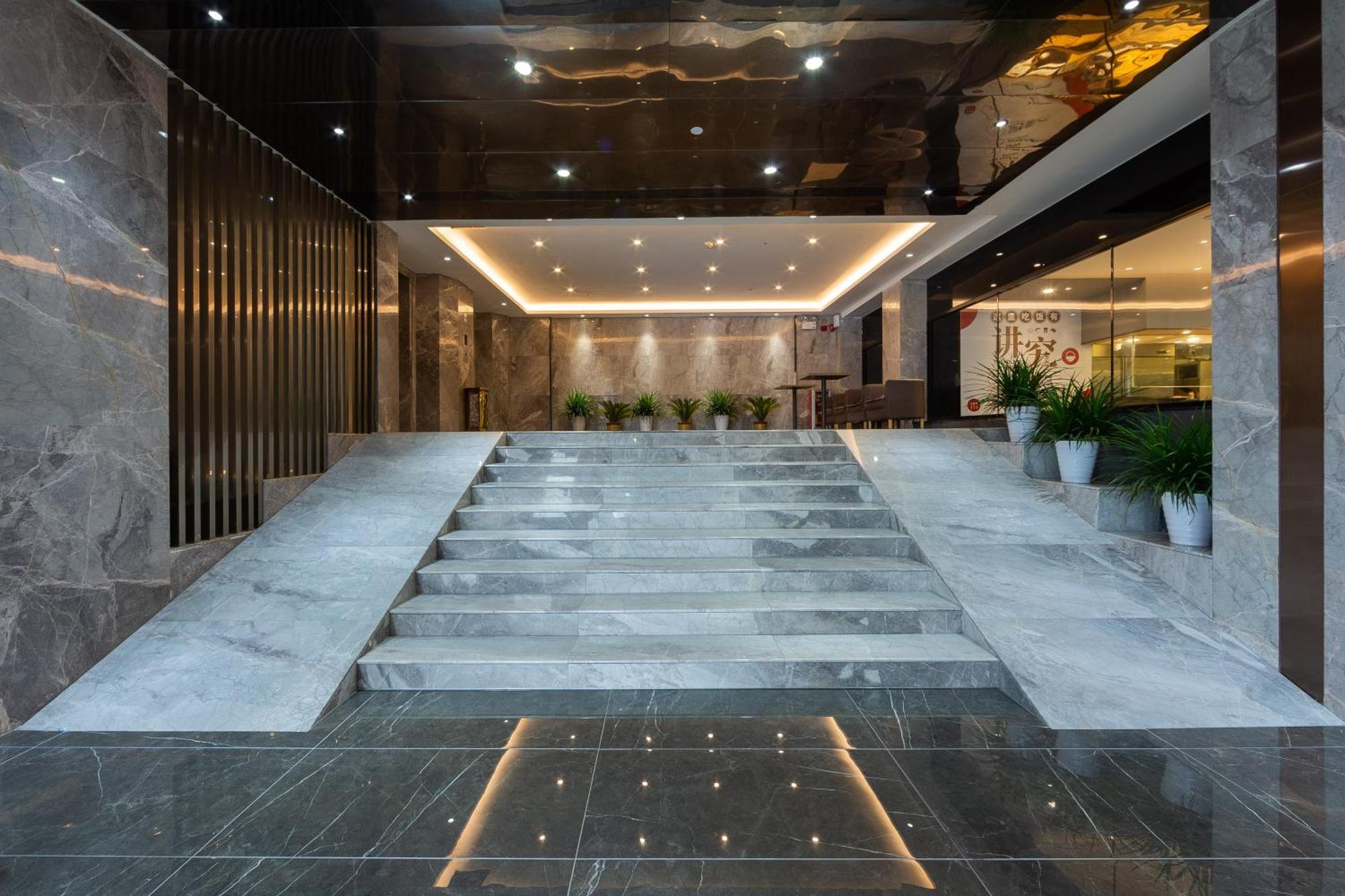 Warm Yes Business Hotel Guangzhou Buitenkant foto