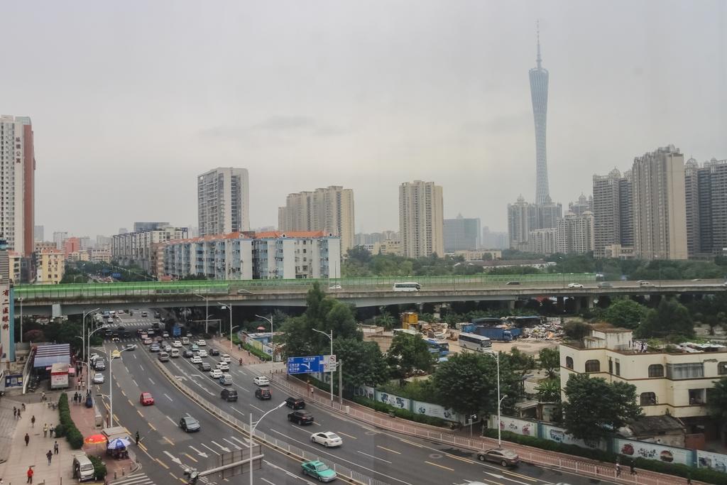Warm Yes Business Hotel Guangzhou Buitenkant foto